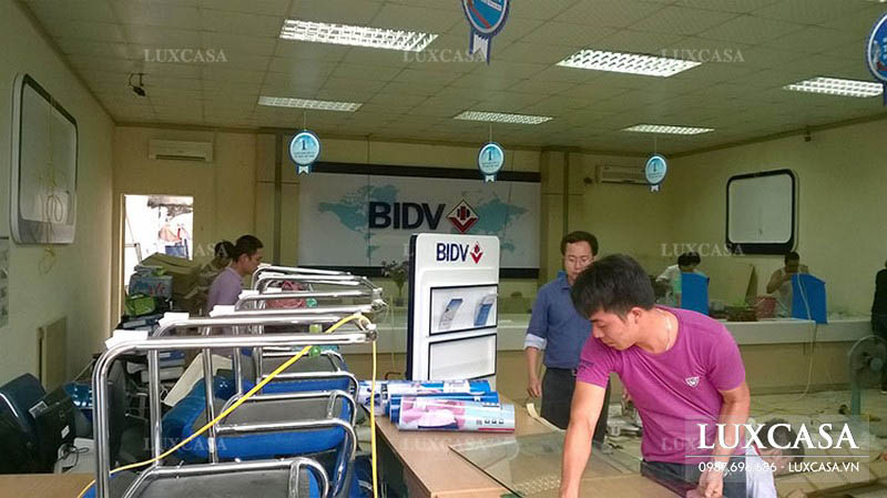 Dịch vụ thi công phòng giao dịch ngân hàng BIDV chi nhánh Mê Linh
