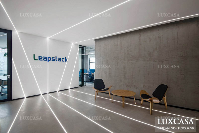 Thi công văn phòng gỗ công nghiệp công ty Leapstack sáng tạo chất lượng