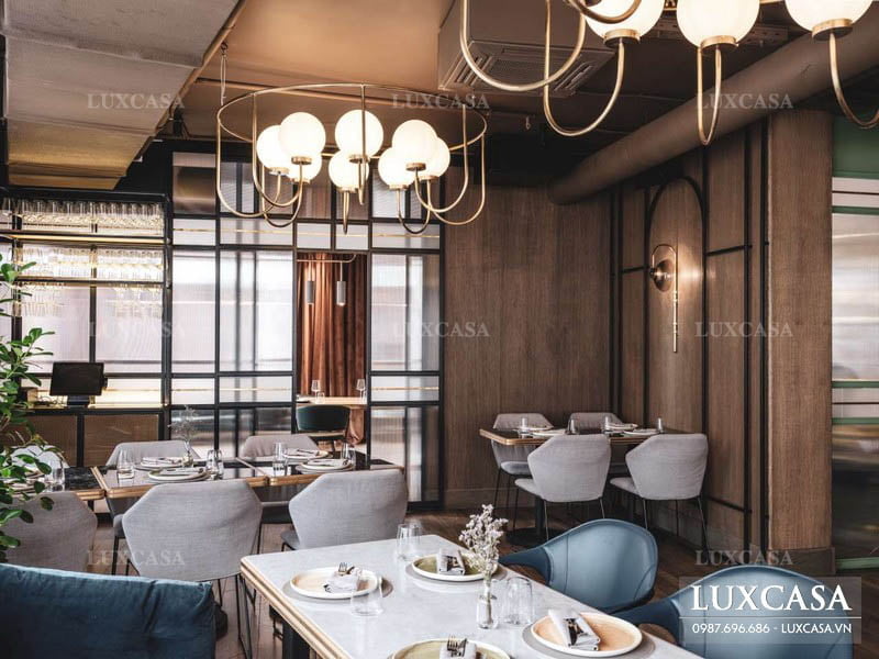 Sử dụng mẫu đèn trần ánh sáng vàng ấm