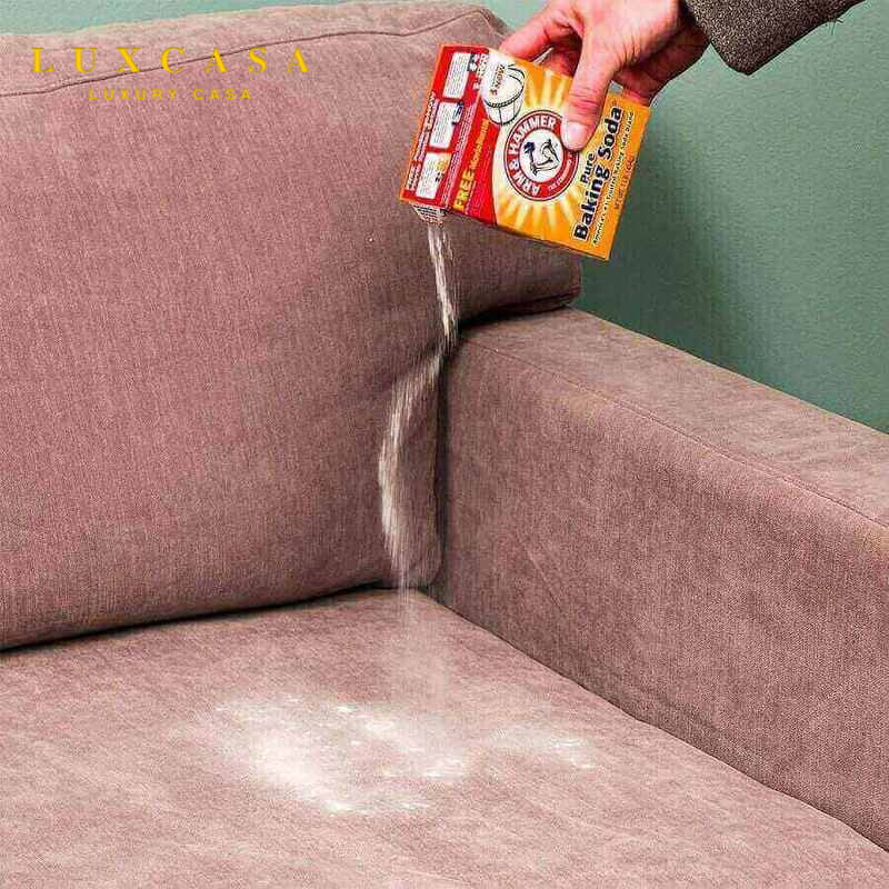 làm sạch ghế sofa vải bằng baking soda 