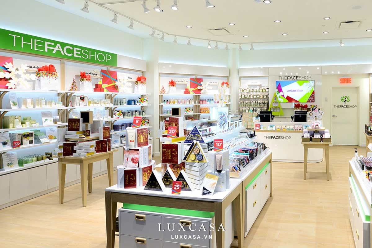 Thi công nội thất showroom