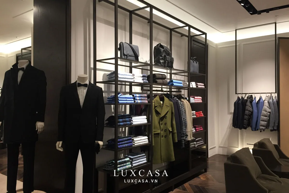 Khu trưng bày quần áo Buberry