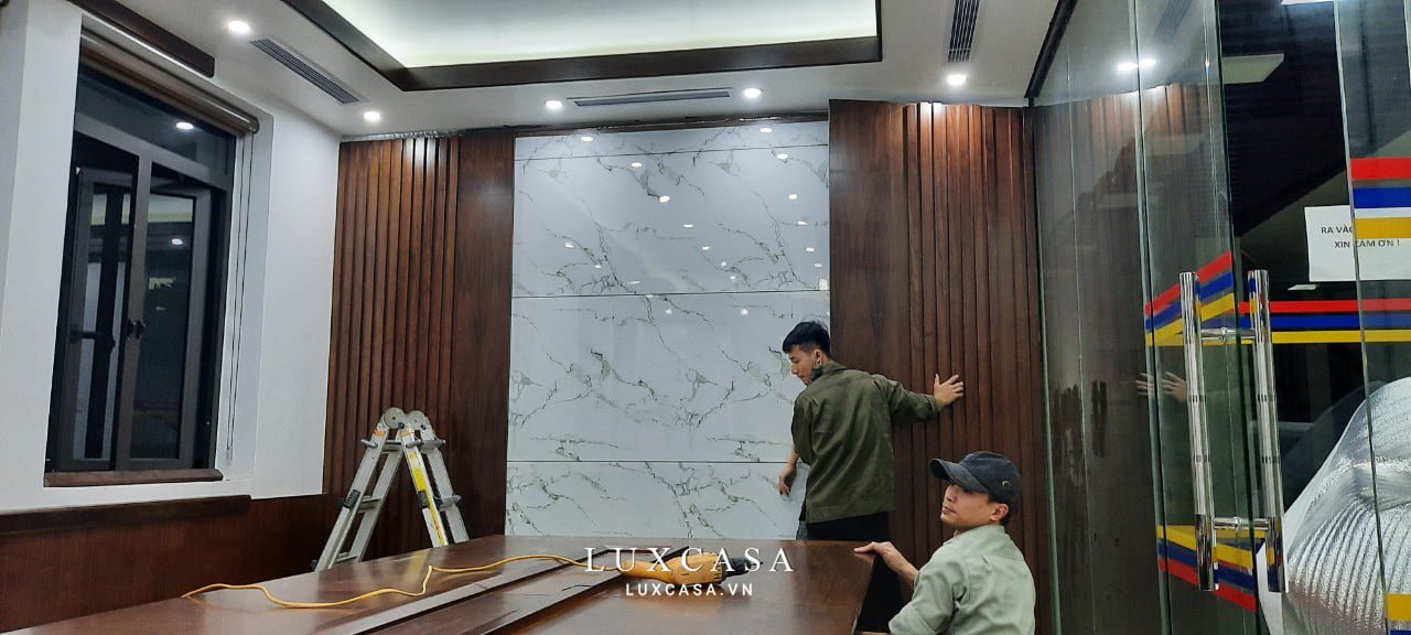 Thi công ốp vách trang trí phòng họp